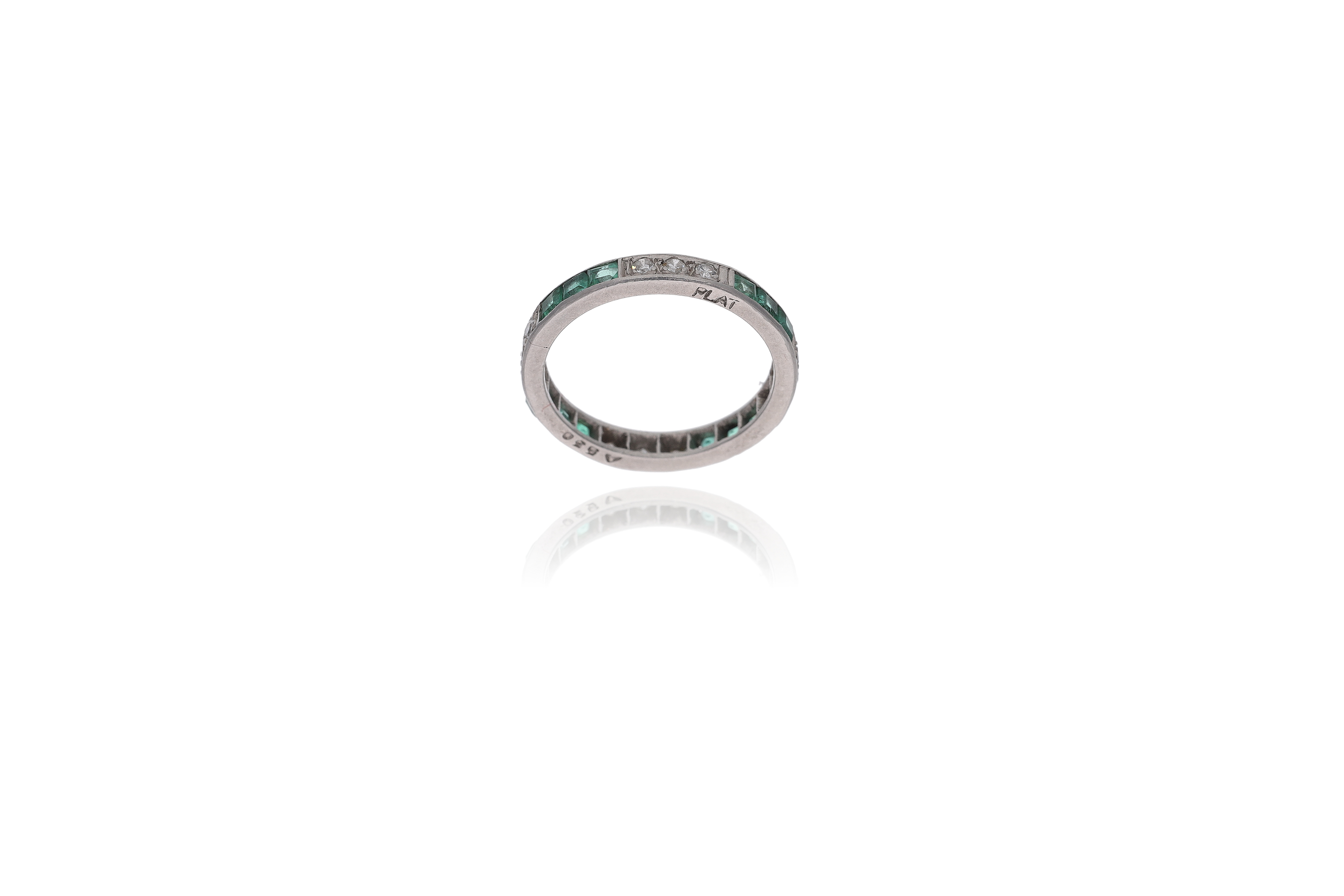 Anello con smeraldi e diamanti - Asta Preziosi