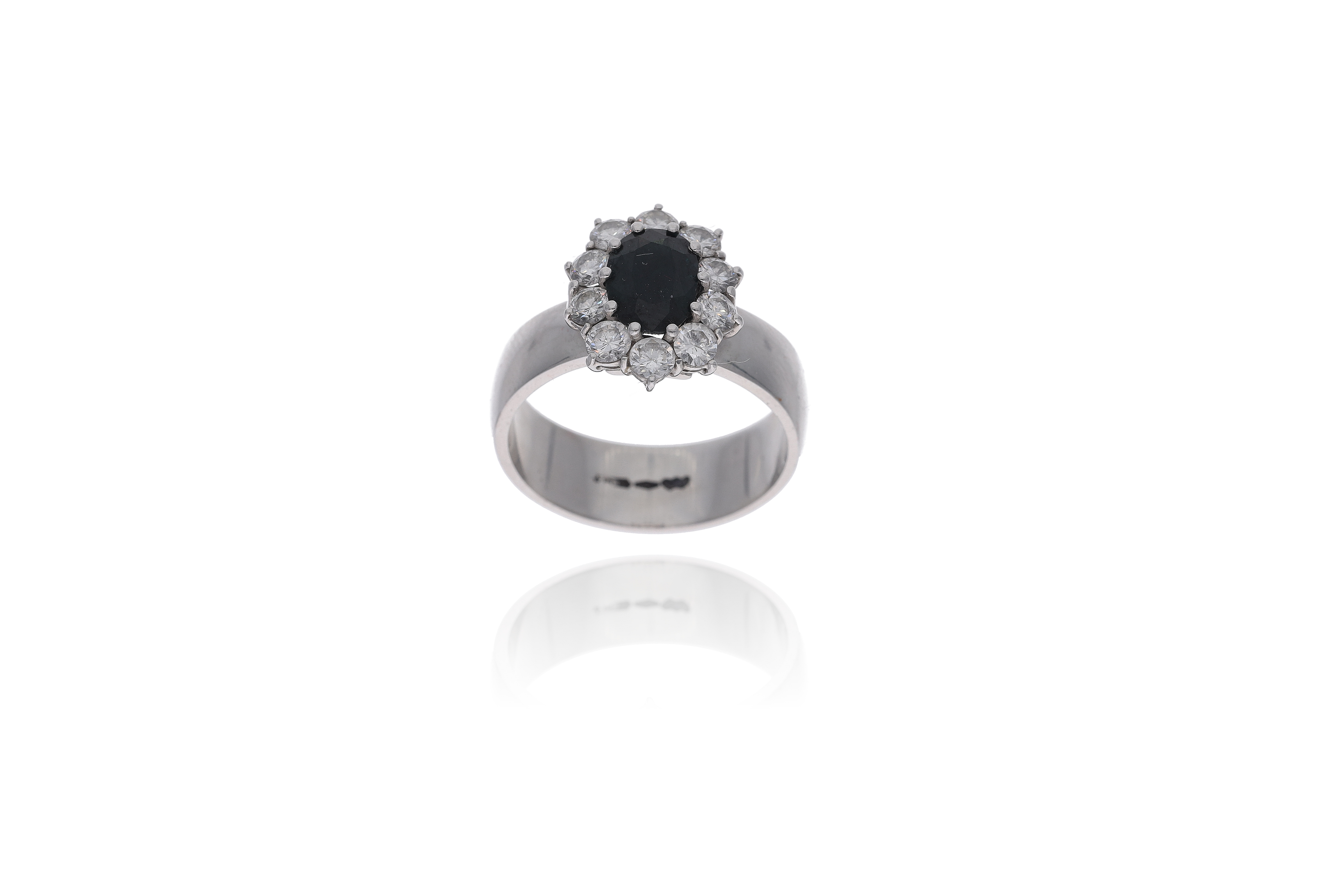 Anello con zaffiro e diamanti - Asta Preziosi