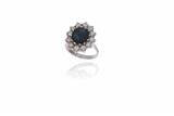 Anello con diamanti e zaffiro - Asta Preziosi Anello con diamanti e zaffiro - Asta Preziosi