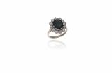 Anello con zaffiro e diamanti - Asta Preziosi Anello con zaffiro e diamanti - Asta Preziosi