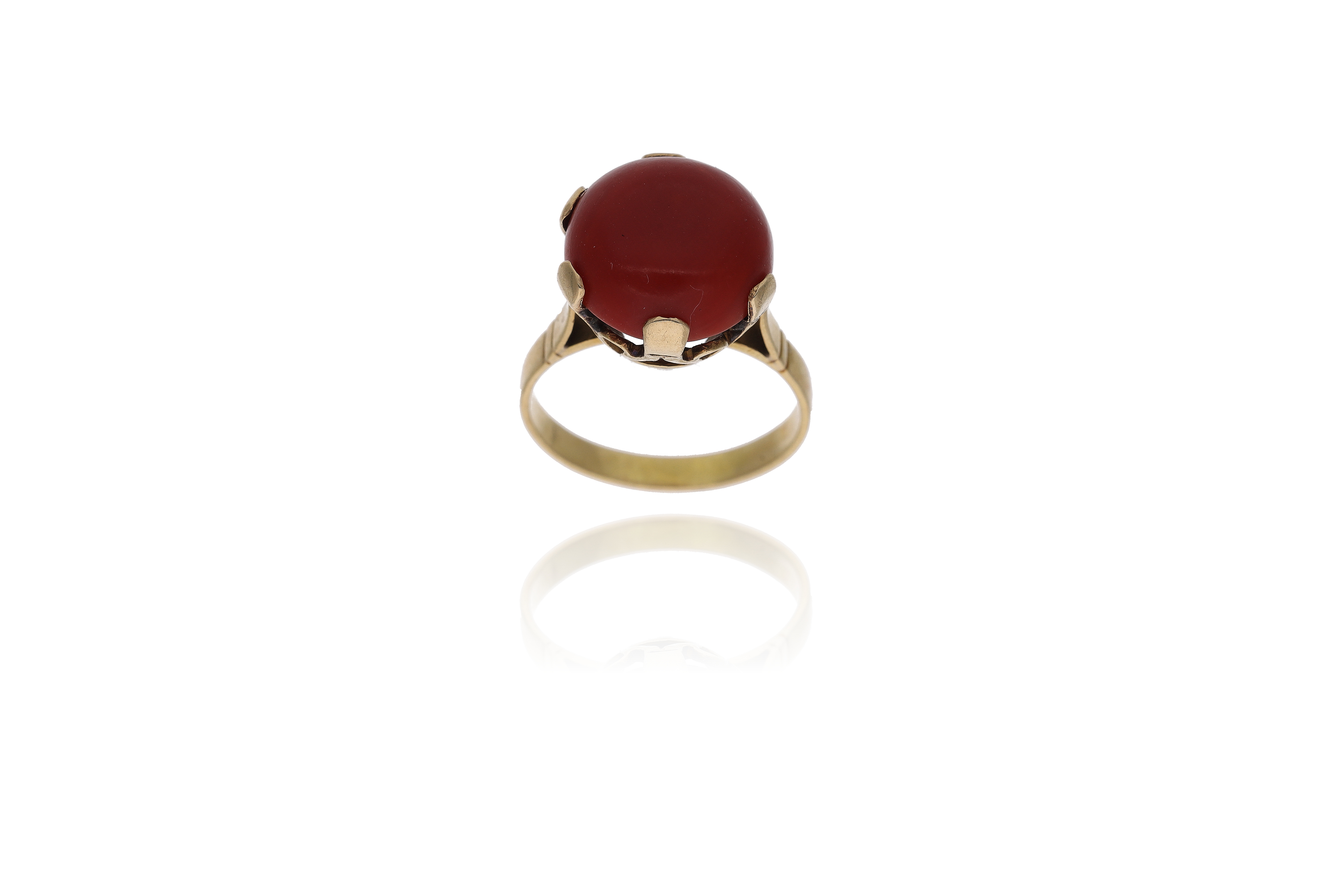 Anello con corallo - Asta Preziosi