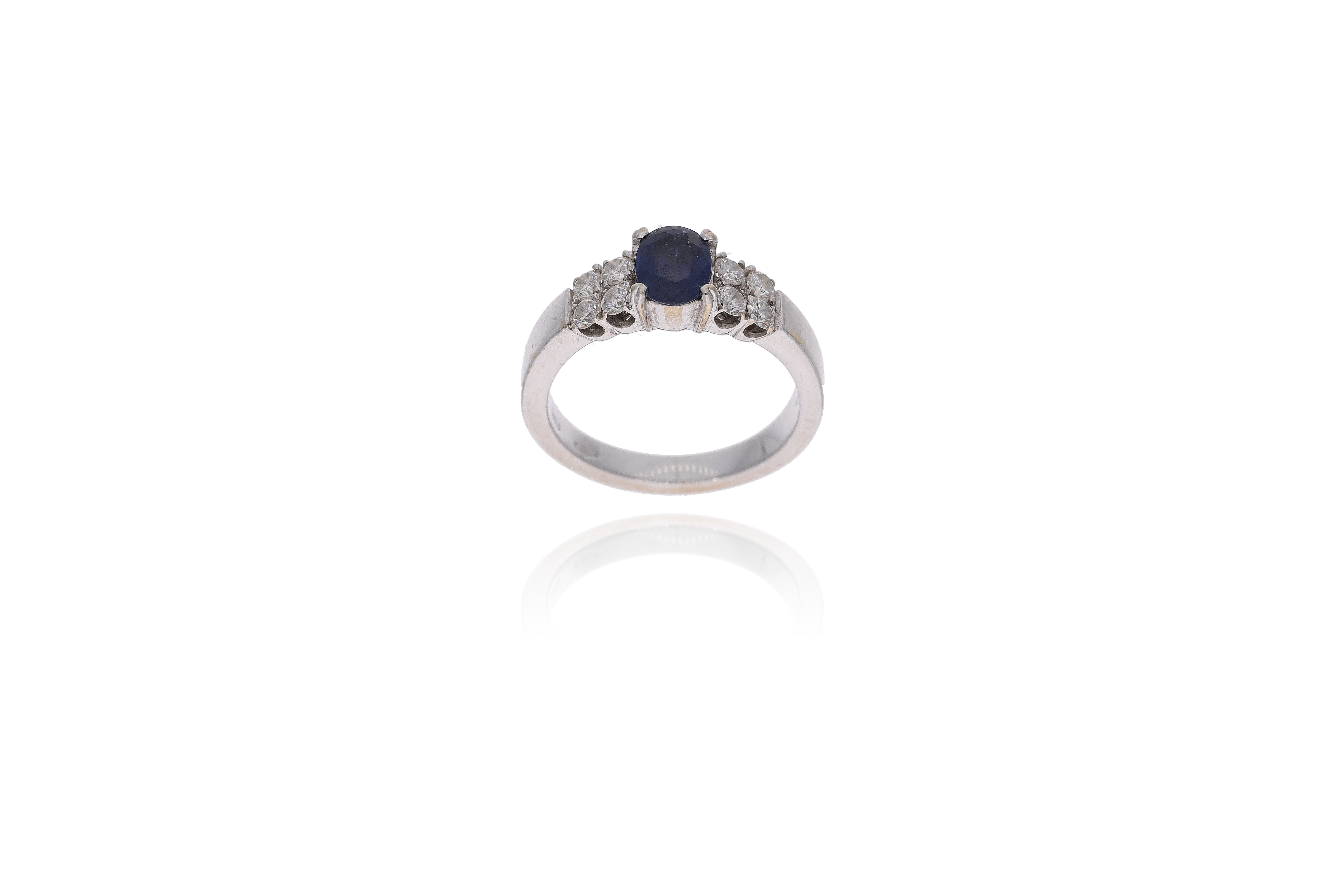 Anello con zaffiro e diamanti - Asta Preziosi