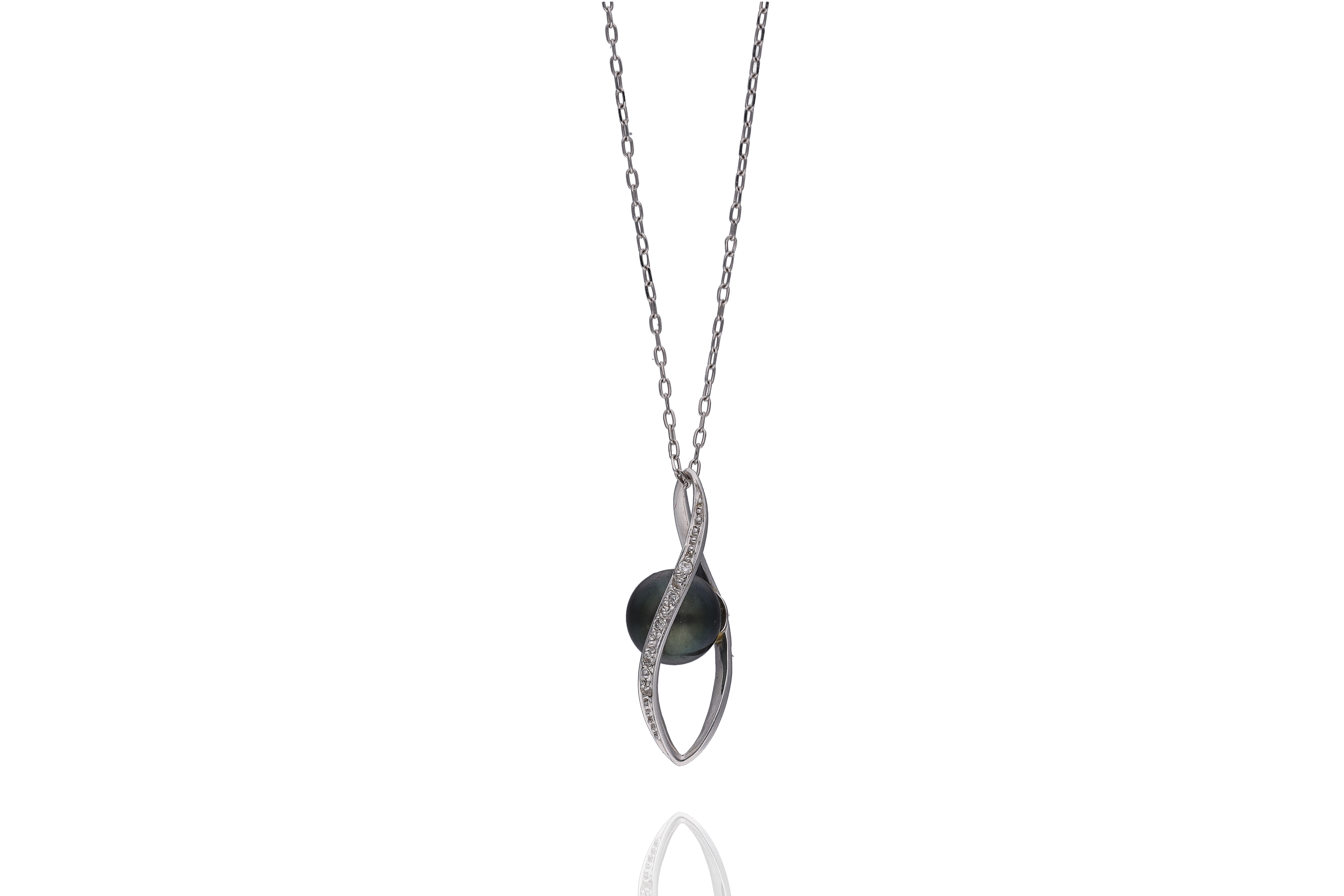 Collana e ciondolo con perla e diamanto - Asta Preziosi