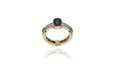 Anello con diamanti, zaffiri, smeraldi, rubini ed una pietra rossa - Asta Preziosi Anello con diamanti, zaffiri, smeraldi, rubini ed una pietra rossa - Asta Preziosi