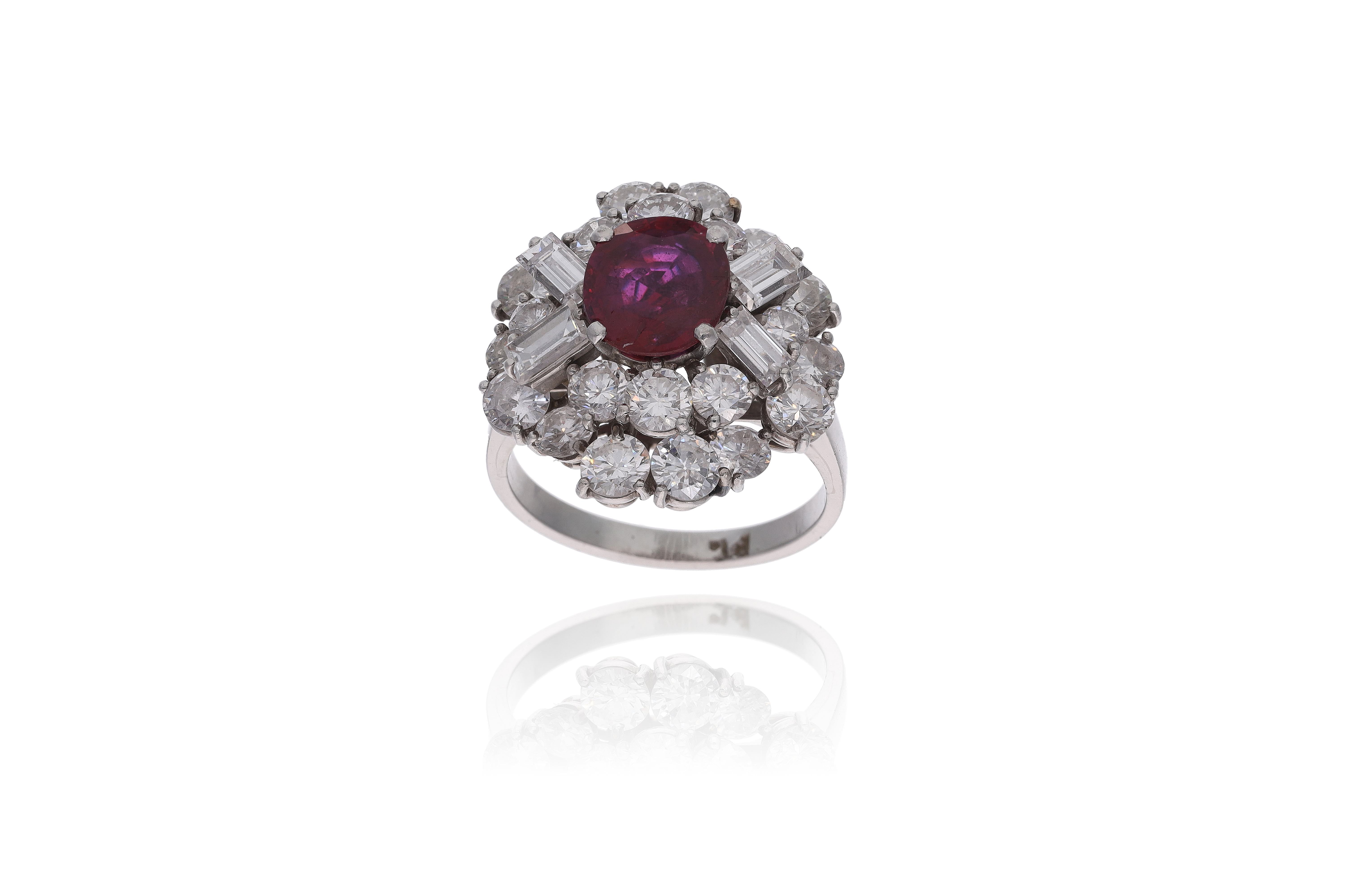 Anello con rubino e diamanti - Asta Preziosi