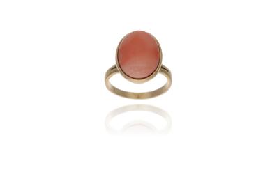 Anello con corallo cabochon - Asta Preziosi Anello con corallo cabochon - Asta Preziosi