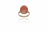 Anello con corallo cabochon - Asta Preziosi Anello con corallo cabochon - Asta Preziosi