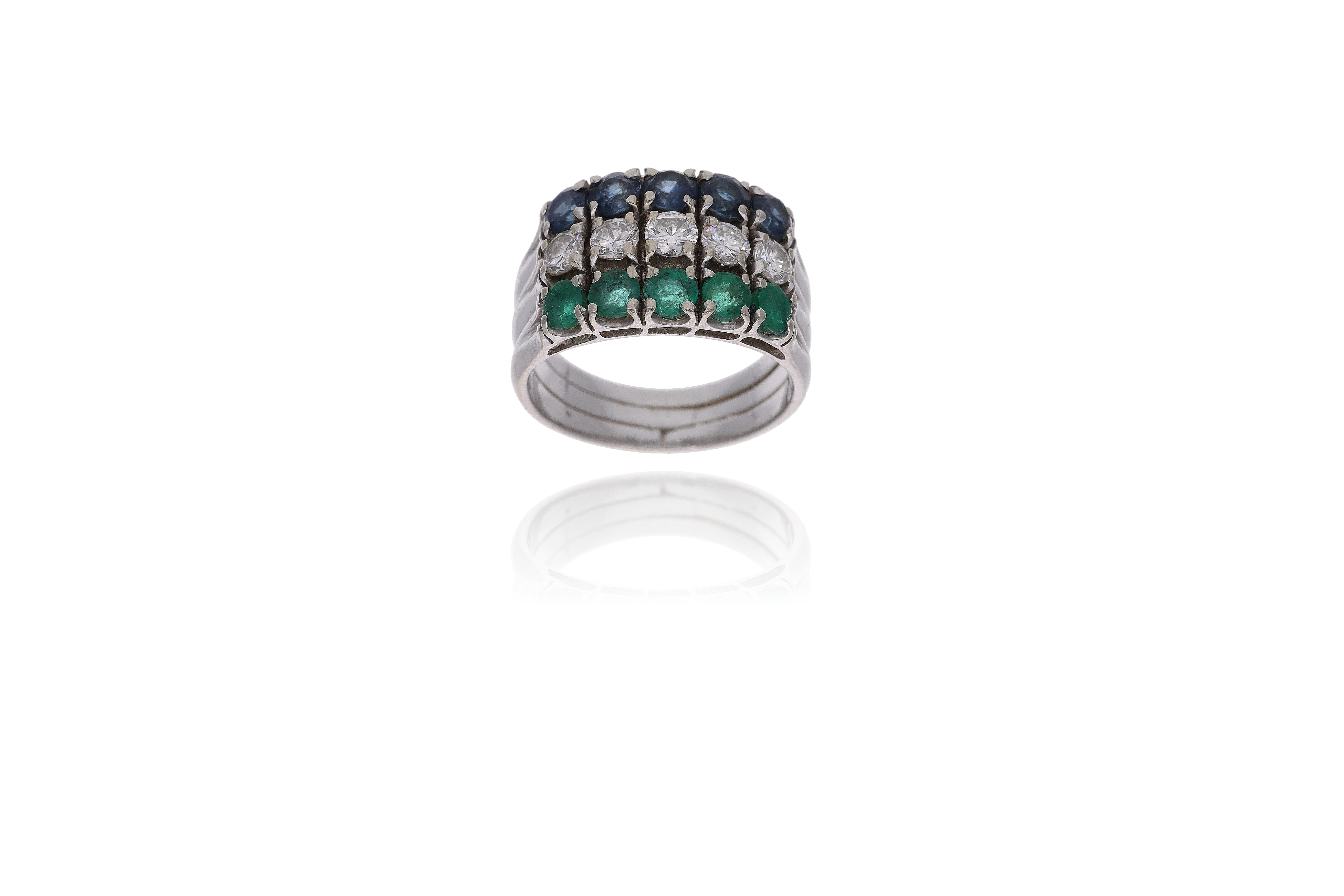 Anello con diamanti, zaffiri e smeraldi - Asta Preziosi
