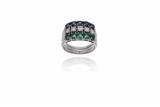 Anello con diamanti, zaffiri e smeraldi - Asta Preziosi Anello con diamanti, zaffiri e smeraldi - Asta Preziosi