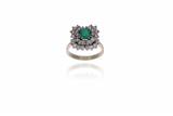 Anello con smeraldo e diamanti - Asta Preziosi Anello con smeraldo e diamanti - Asta Preziosi
