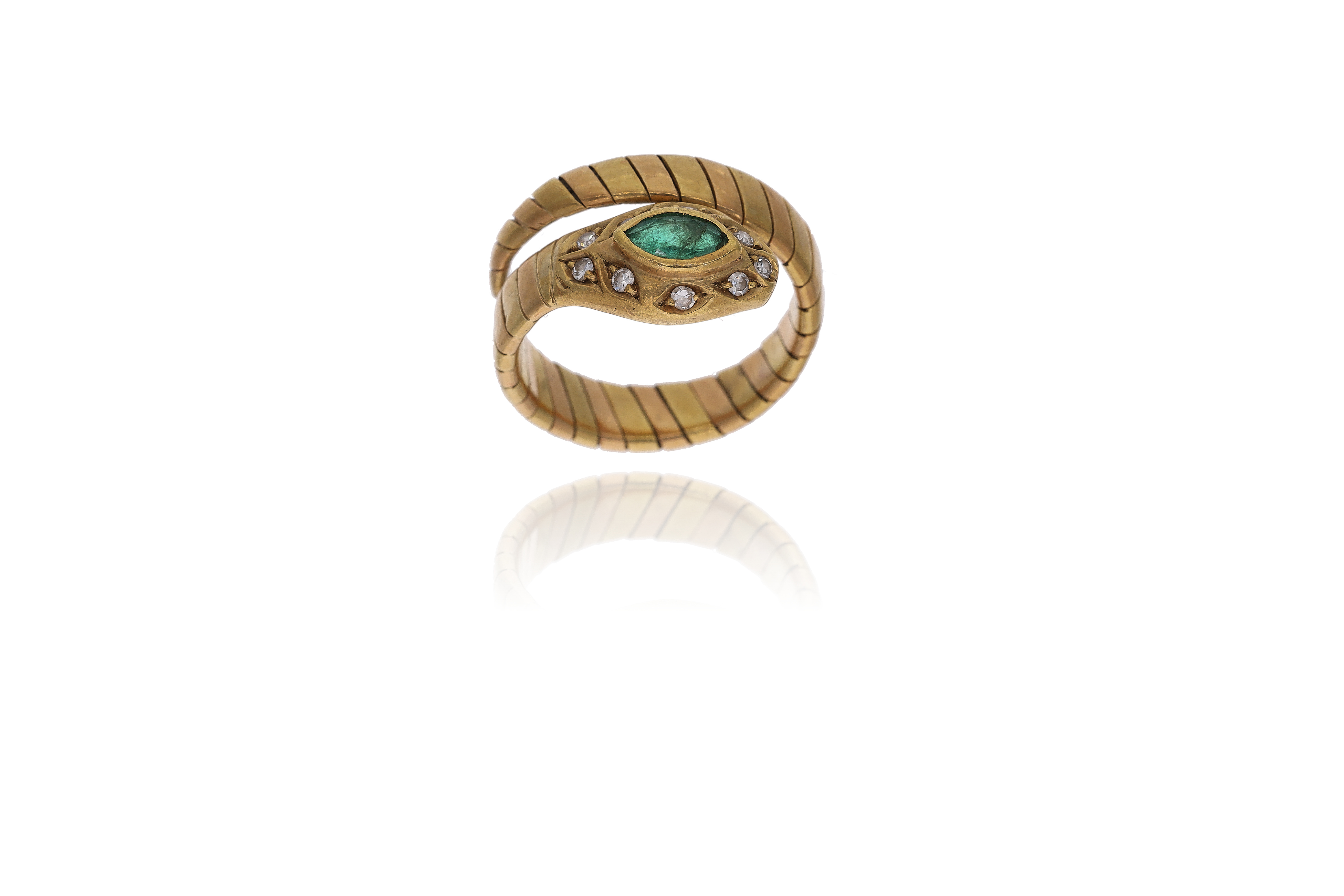 Anello con smeraldo e diamanti - Asta Preziosi