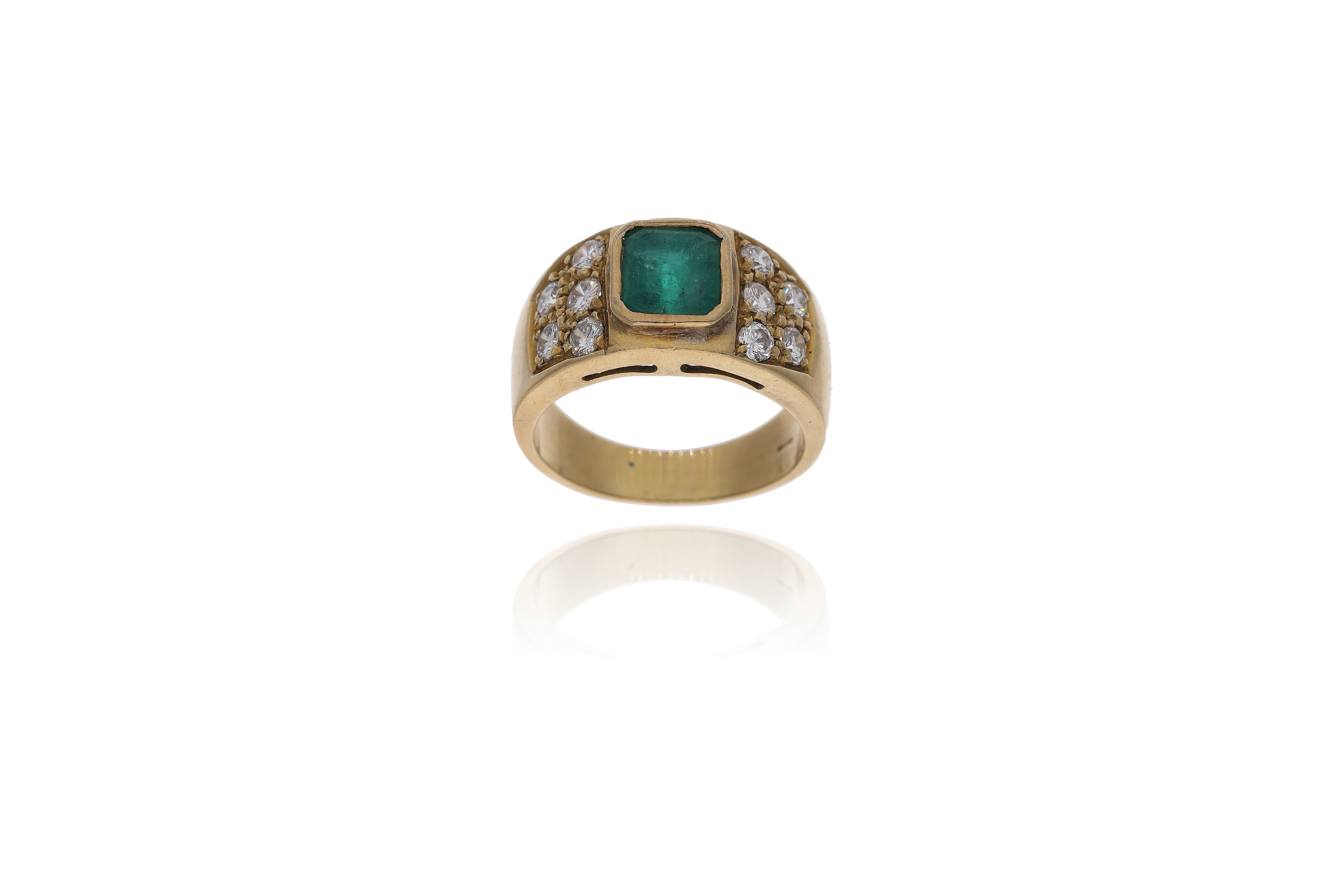 Anello con smeraldo e diamanti - Asta Preziosi