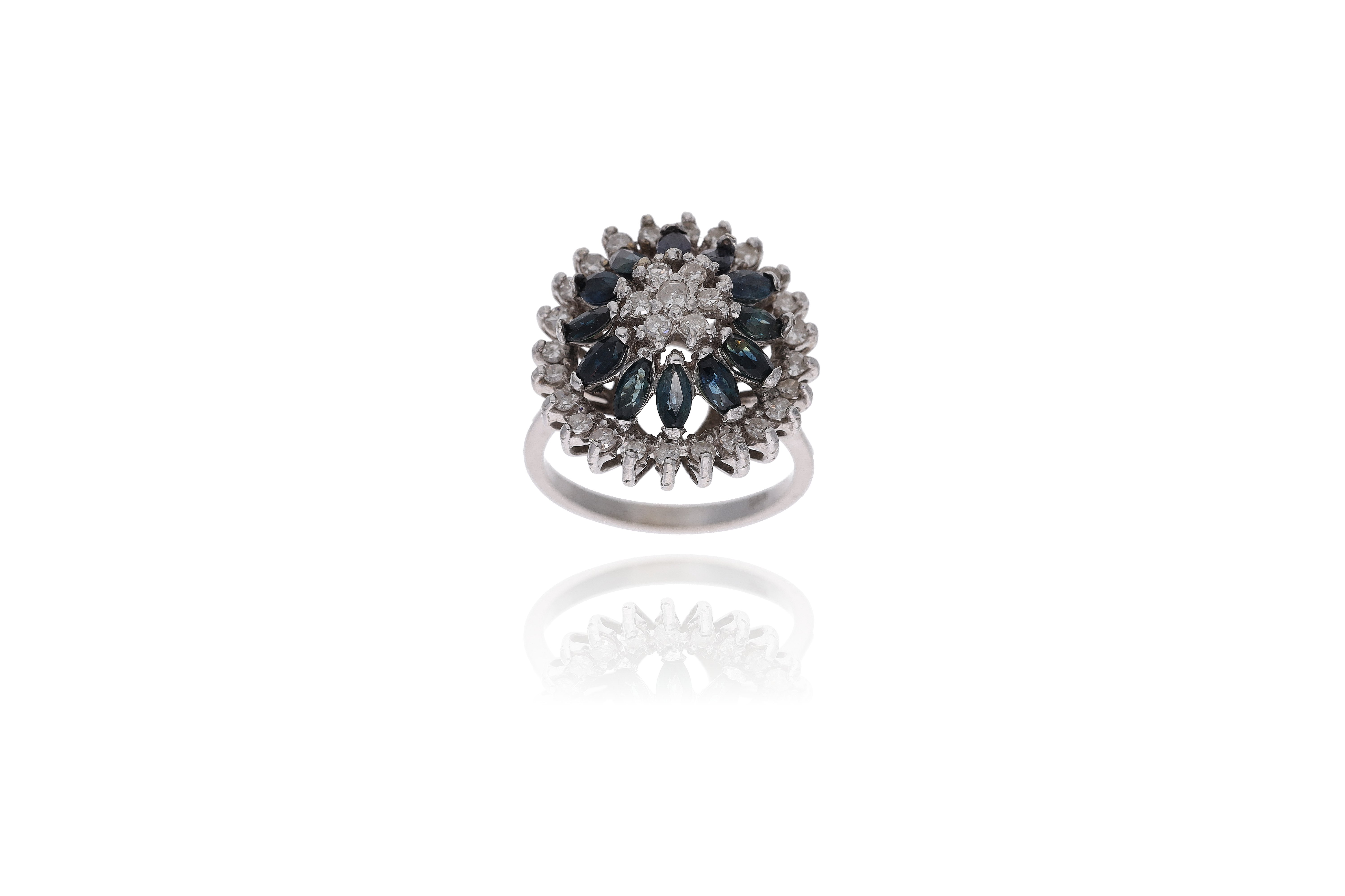Anello con zaffiro e diamanti - Asta Preziosi
