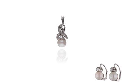 Orecchini e ciondolo con perle e diamanti - Asta Preziosi Orecchini e ciondolo con perle e diamanti - Asta Preziosi