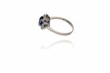 Anello con pietra blu e diamanti - Asta Preziosi Anello con pietra blu e diamanti - Asta Preziosi