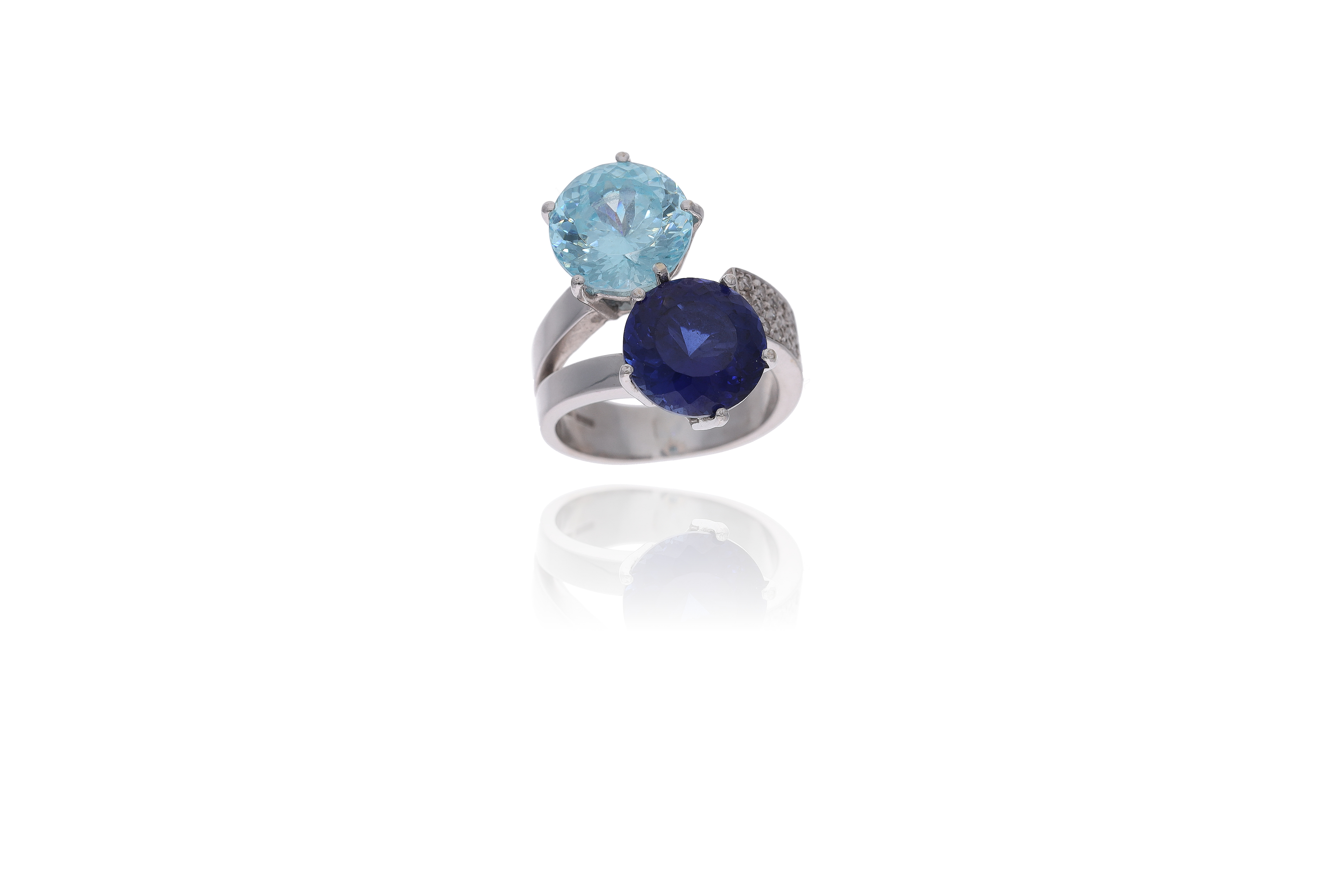 Anello con diamanti e pietre - Asta Preziosi