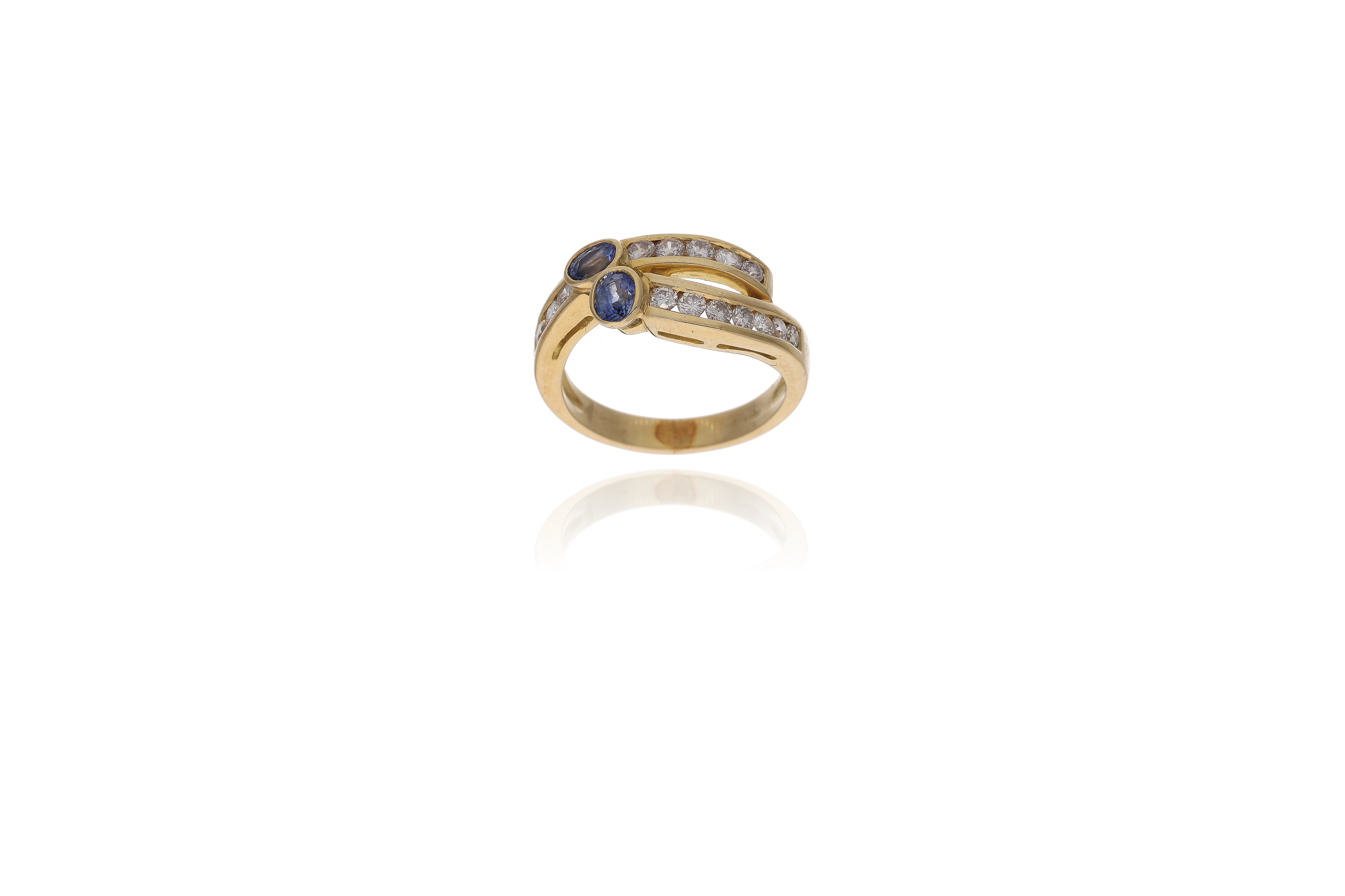 Anello con diamanti e zaffiri - Asta Preziosi