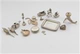 Sedici miniature in argento - Asta Preziosi