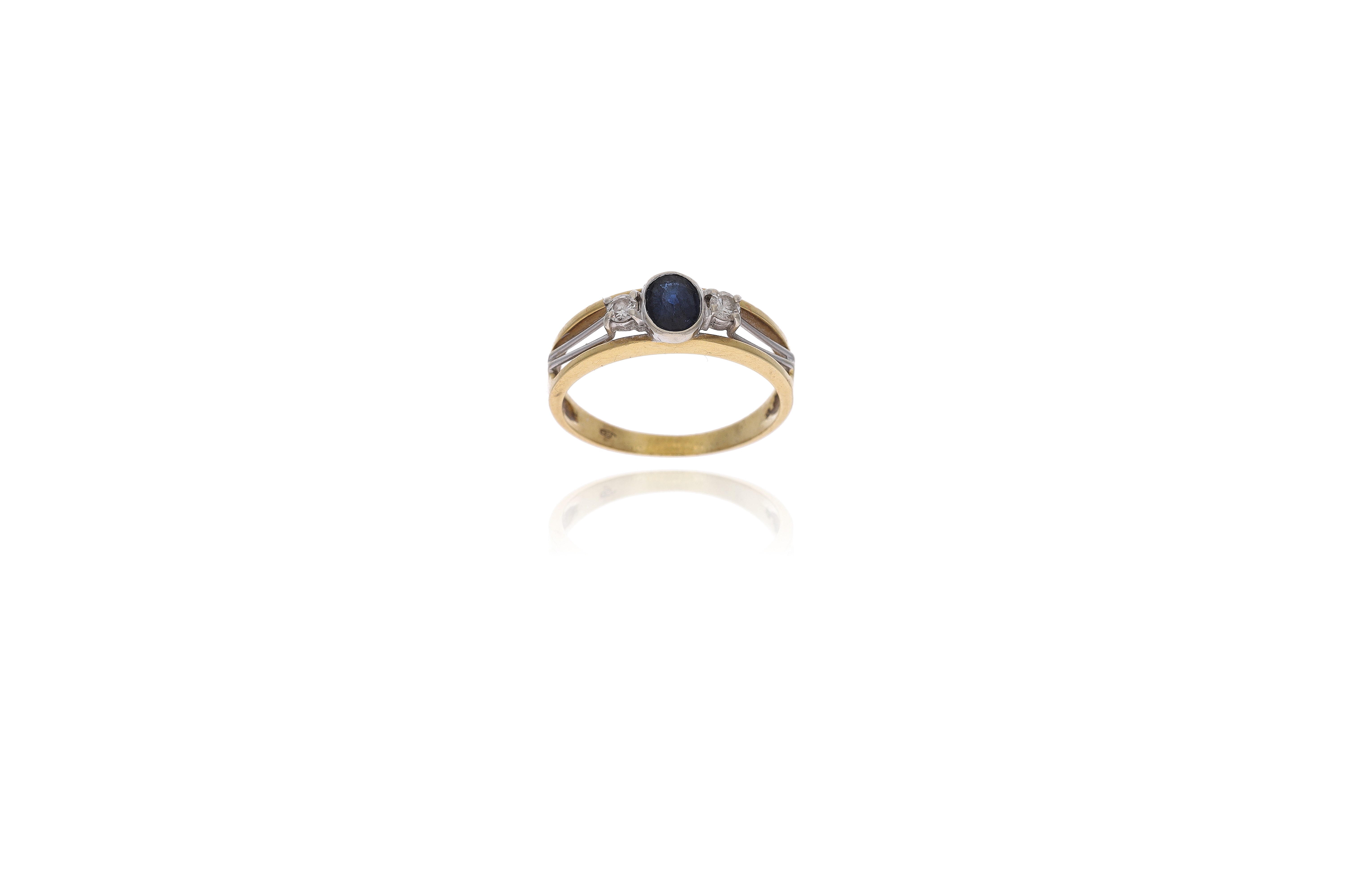 Anello con zaffiro e diamanti - Asta Preziosi