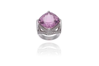 Anello con kunzite e diamanti - Asta Preziosi Anello con kunzite e diamanti - Asta Preziosi