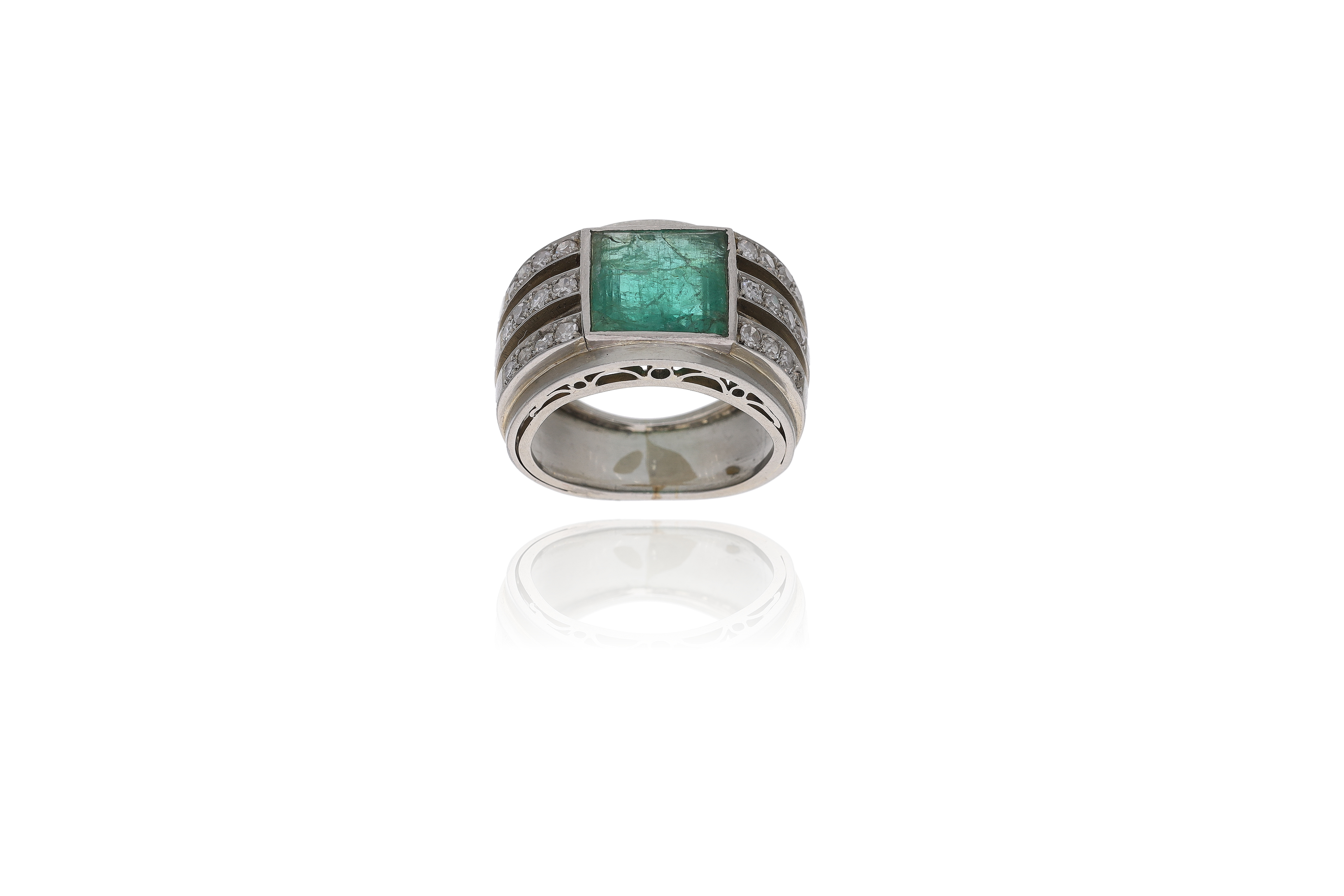 Anello con smeraldo e diamanti - Asta Preziosi