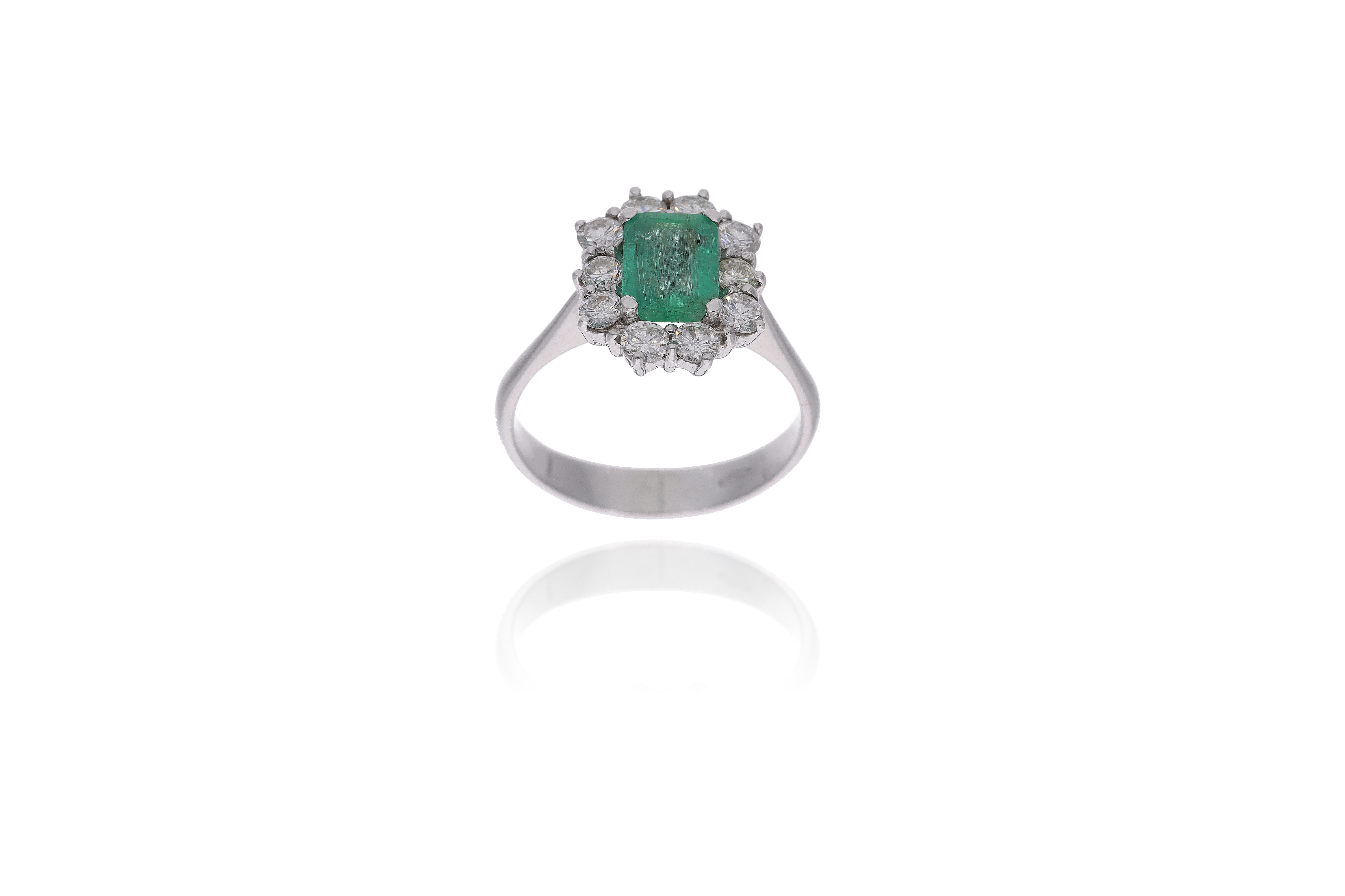 Anello con smeraldo e diamanti - Asta Preziosi