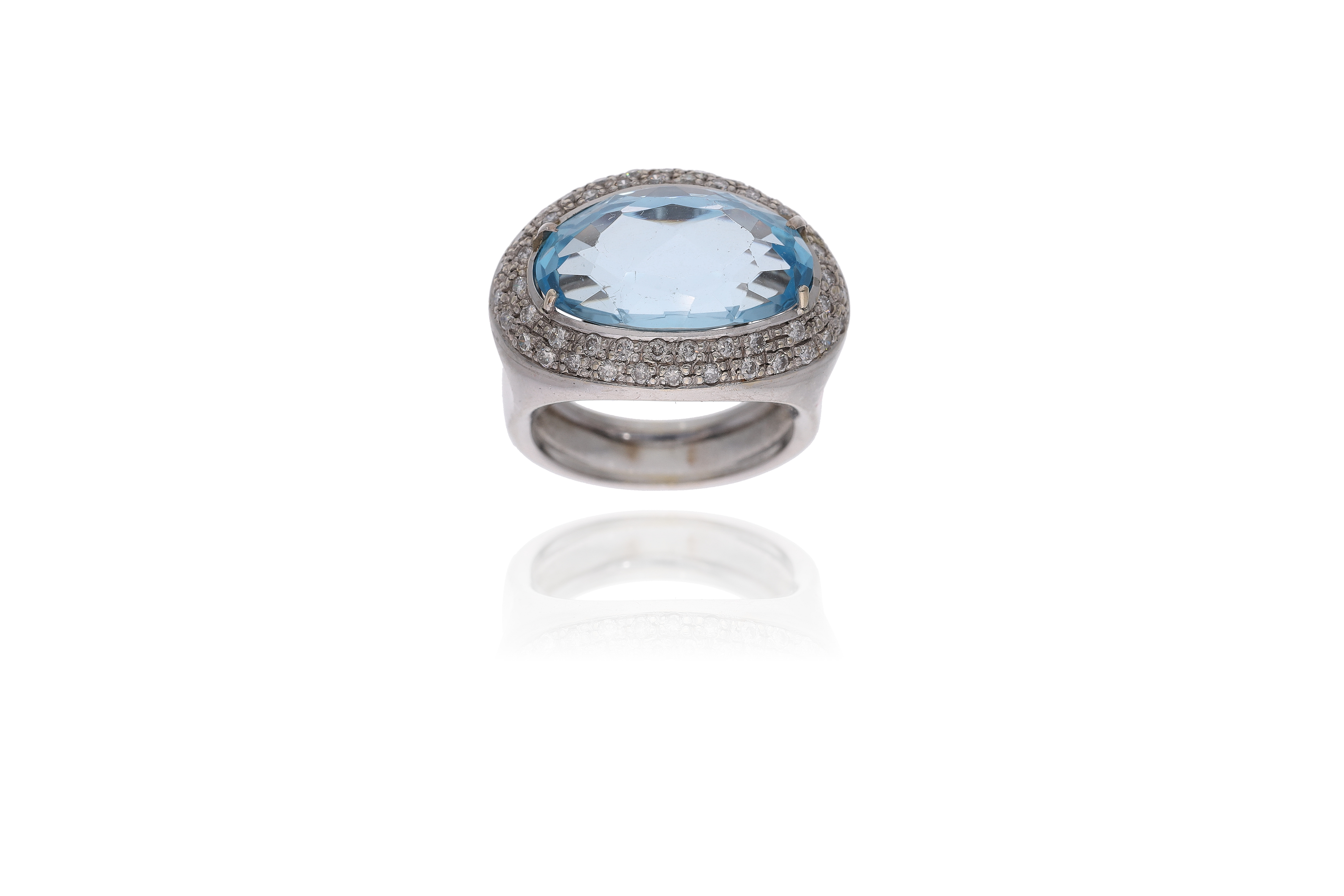 Anello con topazio e diamanti - Asta Preziosi