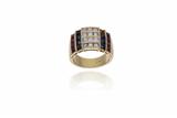 Anello con diamanti, rubini e zaffiri - Asta Preziosi Anello con diamanti, rubini e zaffiri - Asta Preziosi