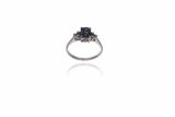 Anello con zaffiro e diamanti - Asta Preziosi Anello con zaffiro e diamanti - Asta Preziosi