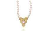 Parure, collana e paio di orecchini con perle, perle mabe', smeraldi e rubini - Asta Preziosi Parure, collana e paio di orecchini con perle, perle mabe', smeraldi e rubini - Asta Preziosi