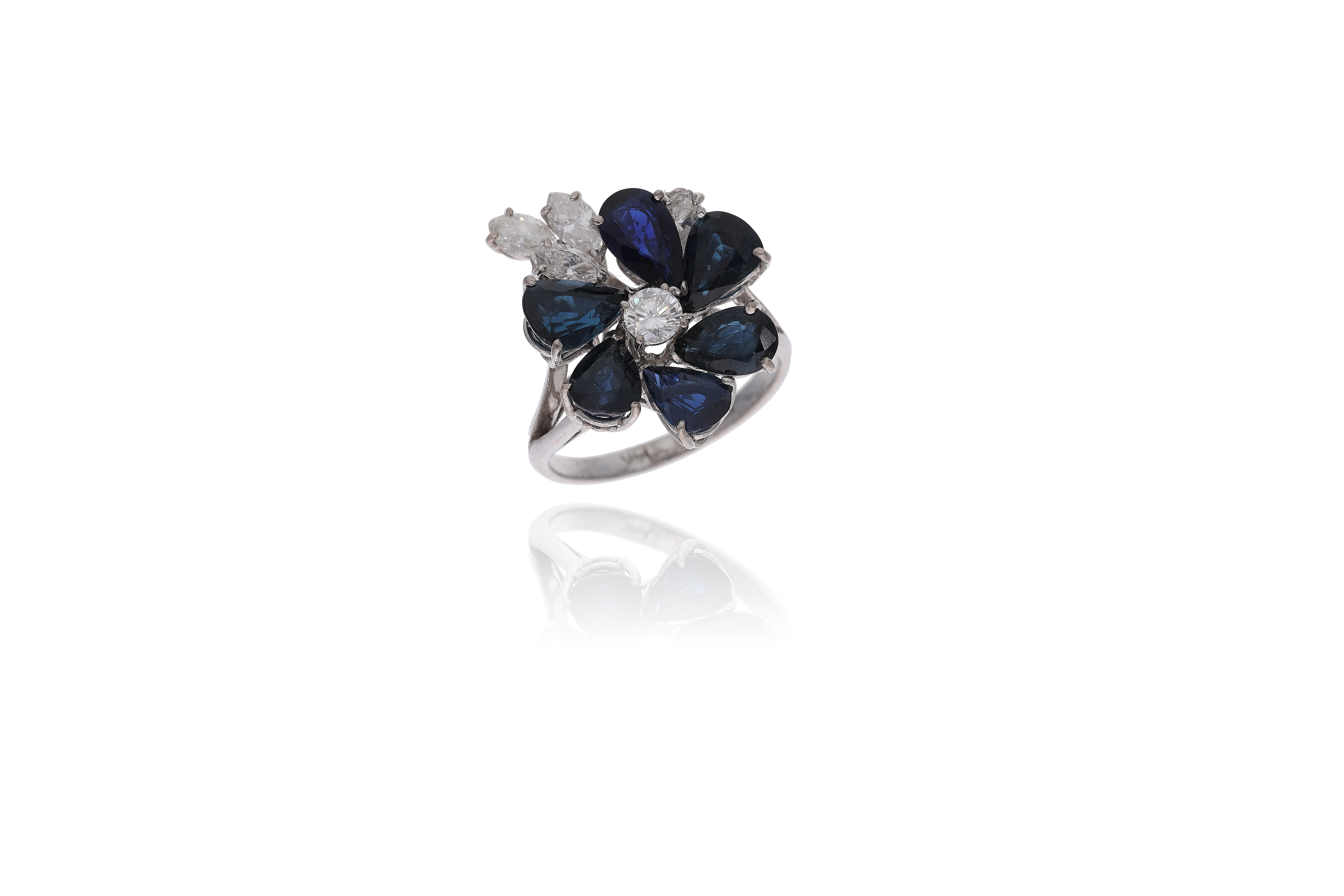 Anello con diamanti e zaffiri - Asta Preziosi
