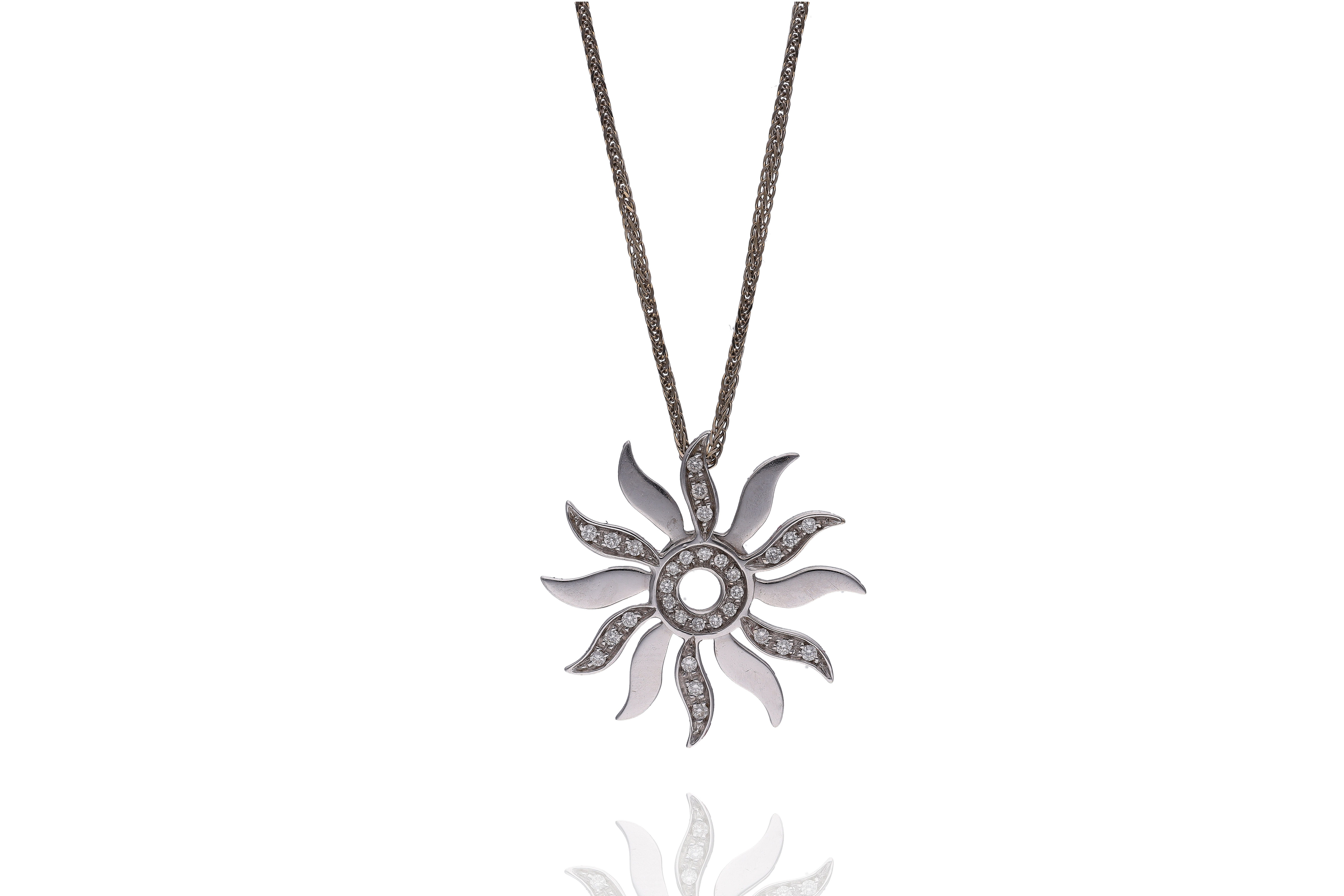 Collana con diamanti - Asta Preziosi