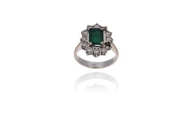Anello con diamanti e smeraldo - Asta Preziosi Anello con diamanti e smeraldo - Asta Preziosi