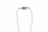 Collana di perle con smeraldo e diamanti - Asta Preziosi Collana di perle con smeraldo e diamanti - Asta Preziosi