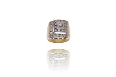 Anello con diamanti e pietra - Asta Preziosi Anello con diamanti e pietra - Asta Preziosi