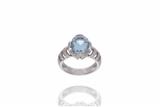Anello con diamanti e acquamarina - Asta Preziosi Anello con diamanti e acquamarina - Asta Preziosi