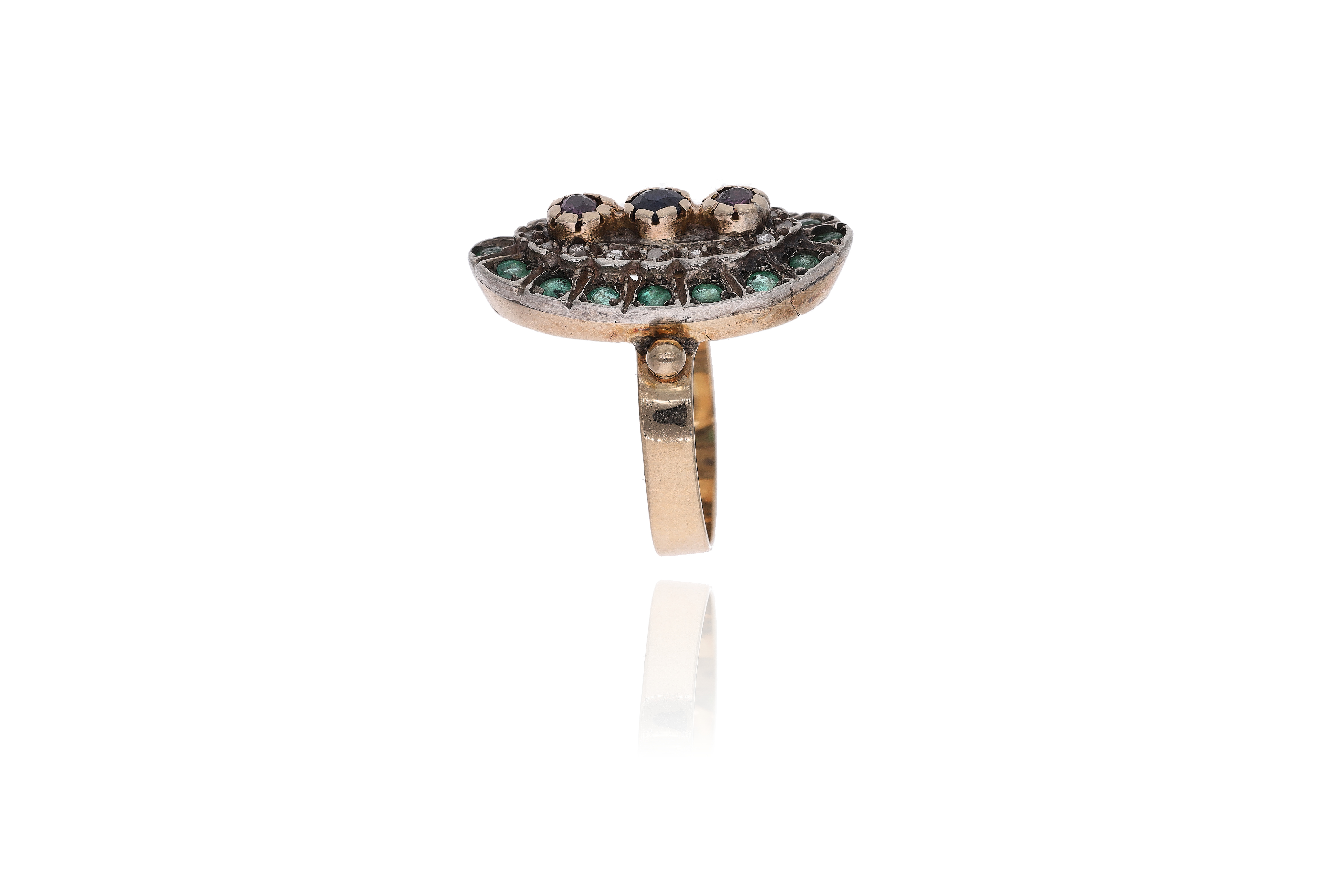 Anello con smeraldi, zaffiro, diamanti e pietre - Asta Preziosi
