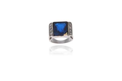 Anello con pietra incisa e diamanti - Asta Preziosi Anello con pietra incisa e diamanti - Asta Preziosi