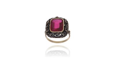 Anello con pietre - Asta Preziosi Anello con pietre - Asta Preziosi