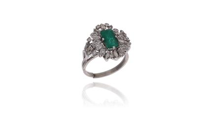 Anello con smeraldo e diamanti - Asta Preziosi Anello con smeraldo e diamanti - Asta Preziosi