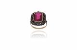 Anello con pietre - Asta Preziosi Anello con pietre - Asta Preziosi