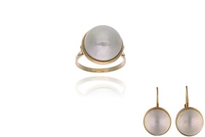 Parure anello e orecchini con perle mabe' - Asta Preziosi Parure anello e orecchini con perle mabe' - Asta Preziosi