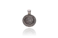 Ciondolo con medaglia e diamanti - Asta Preziosi Ciondolo con medaglia e diamanti - Asta Preziosi