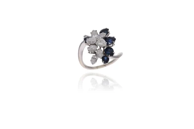 Anello con diamanti e zaffiri - Asta Preziosi Anello con diamanti e zaffiri - Asta Preziosi