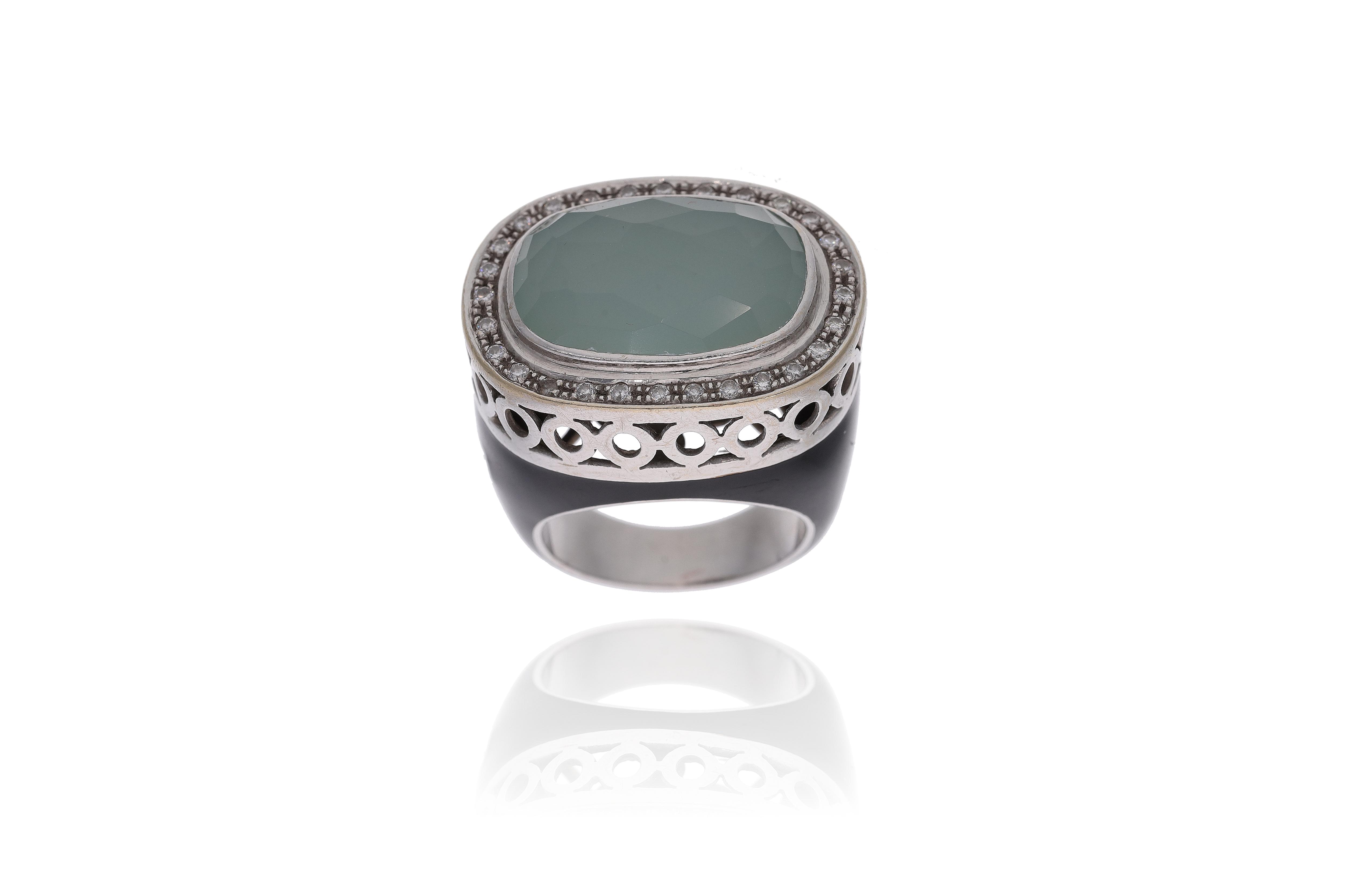 Anello con calcedonio, diamanti e smalto - Asta Preziosi