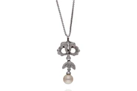 Collana con ciondolo con perla e diamanti - Asta Preziosi Collana con ciondolo con perla e diamanti - Asta Preziosi