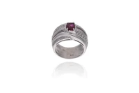 Anello con rubino e diamanti - Asta Preziosi Anello con rubino e diamanti - Asta Preziosi