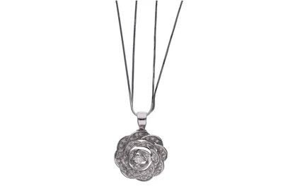 Collana con ciondolo e diamanti - Asta Preziosi Collana con ciondolo e diamanti - Asta Preziosi