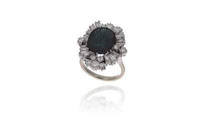 Anello con zaffiro e diamanti - Asta Preziosi Anello con zaffiro e diamanti - Asta Preziosi