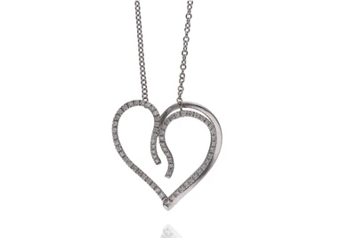 Collana con ciondolo e diamanti - Asta Preziosi Collana con ciondolo e diamanti - Asta Preziosi